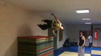 А ты так сможешь? - смотреть видео (0:20)