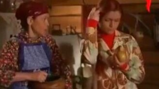 Скотину покормила? - смотреть видео (0:34)