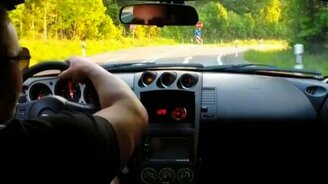 Двойное унижение на дороге - смотреть видео (0:37)