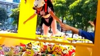 Аттракцион для современных детей - смотреть видео (0:37)