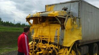 Жёлтокрасочная авария - смотреть видео (0:45)