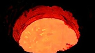 Чугун пытается кристаллизоваться - смотреть видео (0:19)