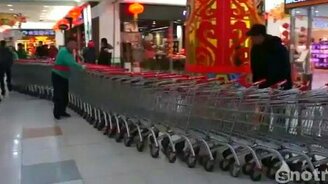 Китайский поезд из тележек - смотреть видео (1:09)