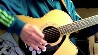 Барабанная установка на гитаре - смотреть видео (0:53)