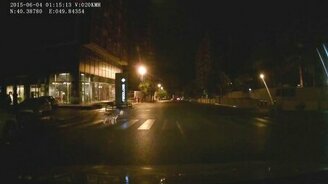 Пример осторожного пешехода - смотреть видео (0:15)