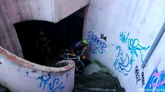 Захватывающий трюк на велике - смотреть видео (1:24)