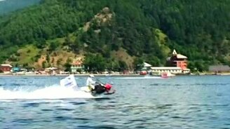 По Байкалу на снегоходе - смотреть видео (4:27)