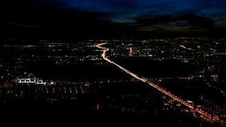 Ночная посадка в аэропорту - смотреть видео (6:14)