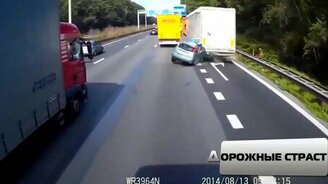 Неоправданный риск при обгоне справа - смотреть видео (2:19)