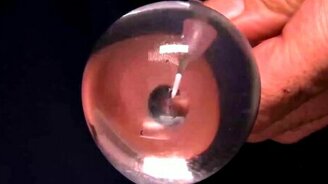 Капля в невесомости - смотреть видео (2:41)