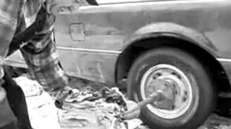 Рубим дрова на авто - смотреть видео (1:01)