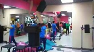 Прыжок на высоту своего роста - смотреть видео (0:07)