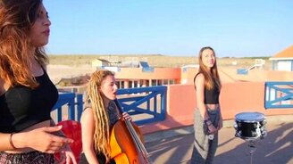 Летние хиты в перепевке - смотреть видео (3:26)