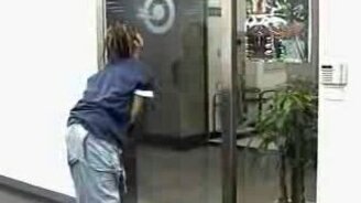 Оригинальный пароль от двери - смотреть видео (1:01)