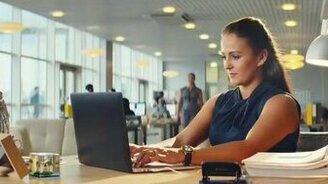 Эпичная реклама какой-то отравы - смотреть видео (1:00)