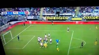 Лучший гол вратаря - смотреть видео (0:17)