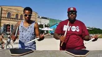 Синхронные барабанщики - смотреть видео (1:57)