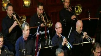 Оркестр исполняет тему из Охотников за привидениями - смотреть видео (5:20)