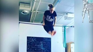 Ловкая спортсменка - смотреть видео (2:20)