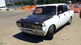 Дрифт на ВАЗ-2105 - смотреть видео (2:23)