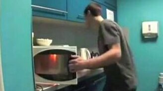 Говорящая микроволновка - смотреть видео (3:37)