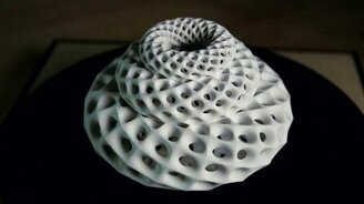 Интересные иллюзорные фигурки - смотреть видео (1:42)