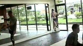 Несостоявшийся каратист - смотреть видео (1:37)