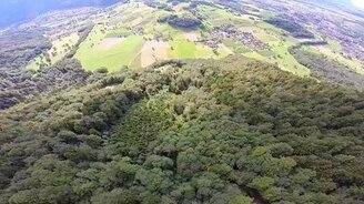 Экстрим-полёт над просторами - смотреть видео (0:43)