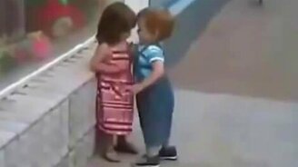 Женщины с детства не ведают, что творят - смотреть видео (1:58)