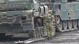 Как японцы танк чинили - смотреть видео (11:30)