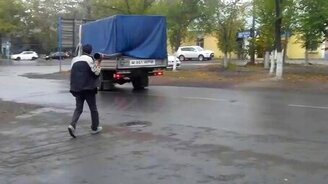 Оригинальная грузоперевозка - смотреть видео (0:22)