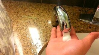 Мыло только белым людям! - смотреть видео (0:27)