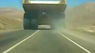 Такого монстра не объедешь - смотреть видео (1:09)