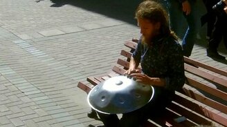 Талантливая игра на ханге - смотреть видео (1:50)