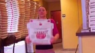 Мастерица складывания коробок - смотреть видео (0:50)