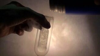 Как превратить жидкий азот в твёрдый - смотреть видео (3:26)