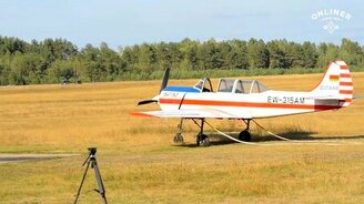 Силач удержал два самолёта - смотреть видео (2:40)