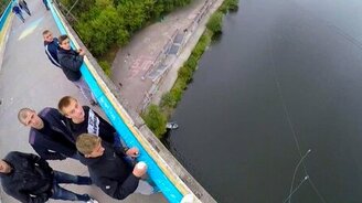 Экстремальная доставка кофе - смотреть видео (0:33)