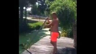 Неудача болотного прыгуна - смотреть видео (1:10)