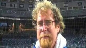 Битой в объектив камеры - смотреть видео (1:16)