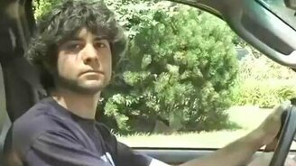 Кто круче сигналит? - смотреть видео (0:36)