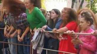 Взгляд старшего поколения на молодое - смотреть видео (0:44)