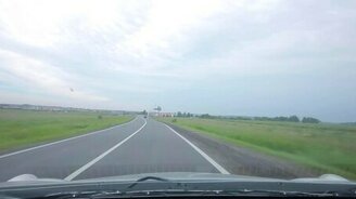 У мужика бензин кончился - смотреть видео (1:14)