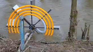 Простой и эффективный водяной насос - смотреть видео (2:11)