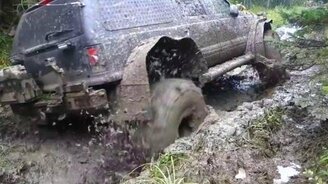 Жёсткое испытание для вездехода - смотреть видео (2:36)