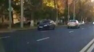 Чудак на встречной полосе - смотреть видео (0:38)