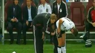 Что он там делает? - смотреть видео (0:06)