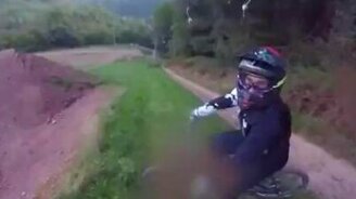 Полёты на велике от первого лица - смотреть видео (0:50)