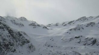 Захватывающий сход лавины - смотреть видео (3:10)