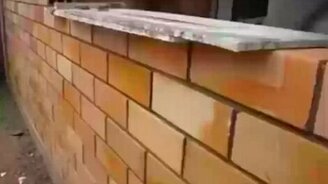 Удобное приспособление для кладки кирпичей - смотреть видео (0:42)